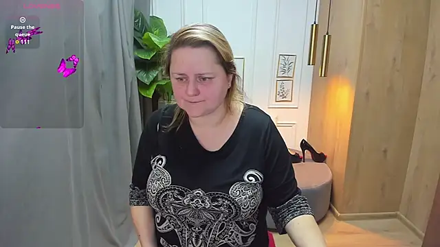 ScarlettSoft online show from December 17, 5:51 am