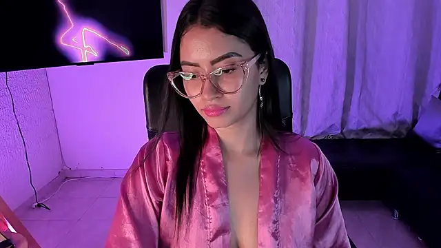 PaulinaBelushi online show from February 13, 11:58 pm