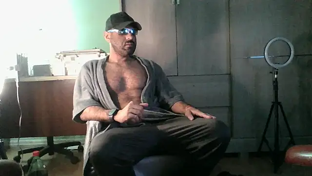 Snapshot of MILITARS chatting on June 25, 5:12 am MILITARS online show from June 25, 5:12 am