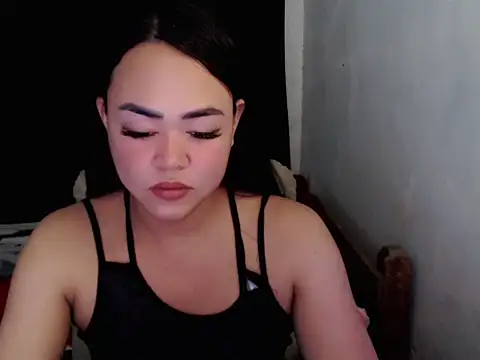 TrinaRoberts online show from February 8, 11:57 am