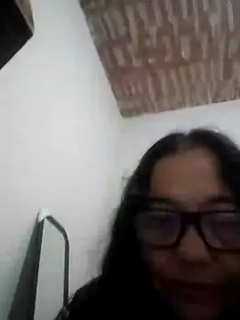 Snapshot of catdool chatting on January 13, 2:53 pm catdool online show from January 13, 2:53 pm