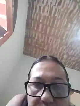 Snapshot of catdool chatting on February 10, 8:10 pm catdool online show from February 10, 8:10 pm