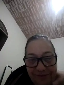 Snapshot of catdool chatting on February 19, 12:35 am catdool online show from February 19, 12:35 am