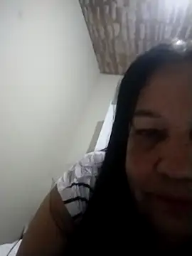 Snapshot of catdool chatting on April 15, 10:32 pm catdool online show from April 15, 10:32 pm