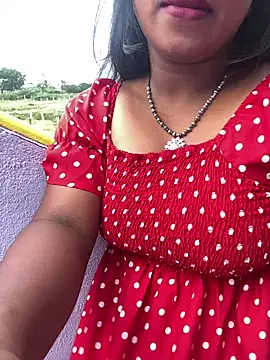 Snapshot of Dhiyapink chatting on January 20, 12:18 pm Dhiyapink online show from January 20, 12:18 pm