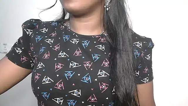 Snapshot of Dhiyapink chatting on October 10, 5:56 pm Dhiyapink online show from October 10, 5:56 pm