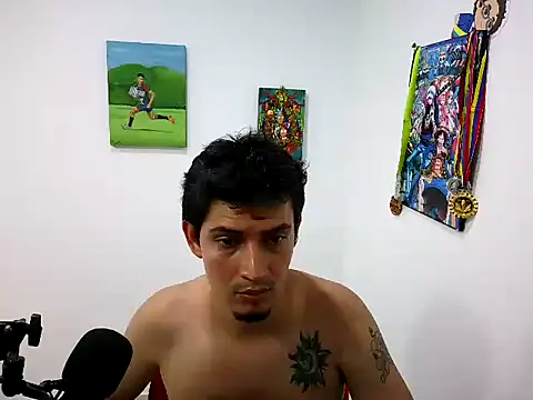 Snapshot of MonkeyDSanti chatting on June 26, 6:45 pm MonkeyDSanti online show from June 26, 6:45 pm