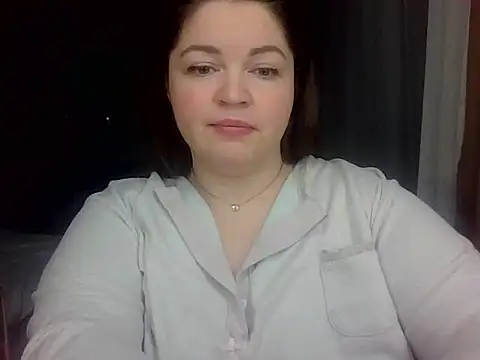 cute  cherry online show from February 25, 9:46 pm