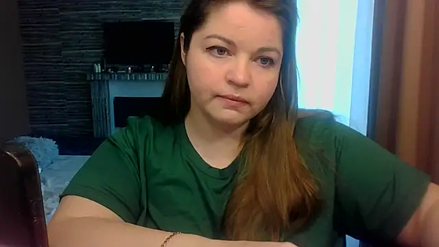 cute  cherry online show from April 5, 10:12 am