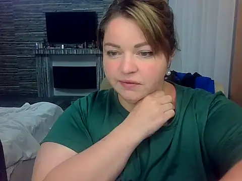 cute  cherry online show from May 20, 6:47 pm