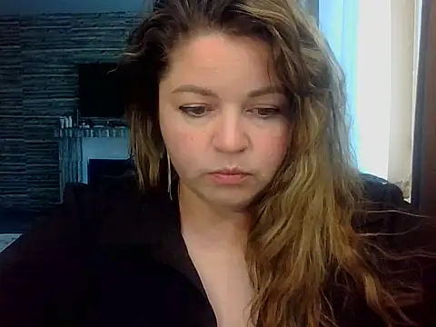 cute  cherry online show from May 30, 3:09 pm