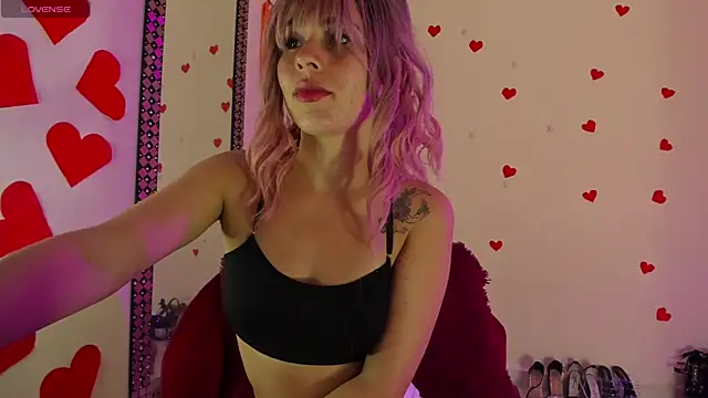 Cristina  Smith online show from March 3, 8:43 pm