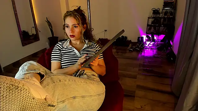 Cristina  Smith online show from July 22, 12:02 am