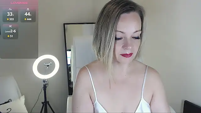 Snapshot of Tilly_Eliot chatting on January 27, 4:22 pm Tilly Eliot online show from January 27, 4:22 pm