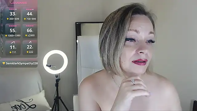 Snapshot of Tilly_Eliot chatting on February 28, 6:41 pm Tilly Eliot online show from February 28, 6:41 pm