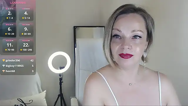 Snapshot of Tilly_Eliot chatting on March 4, 9:32 pm Tilly Eliot online show from March 4, 9:32 pm