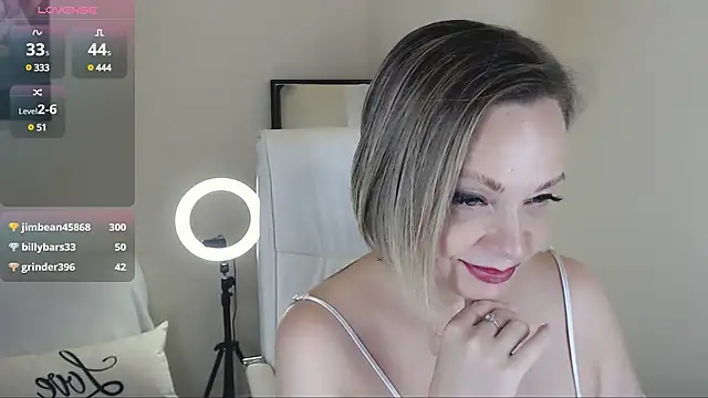 Snapshot of Tilly_Eliot chatting on March 5, 12:38 am Tilly Eliot online show from March 5, 12:38 am