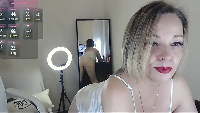 Snapshot of Tilly_Eliot chatting on March 18, 12:27 am Tilly Eliot online show from March 18, 12:27 am