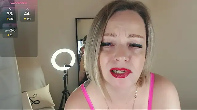 Snapshot of Tilly_Eliot chatting on March 22, 9:10 pm Tilly Eliot online show from March 22, 9:10 pm