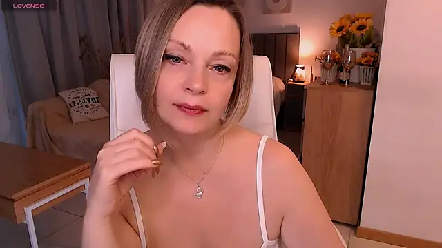 Tilly Eliot online show from June 22, 8:28 pm