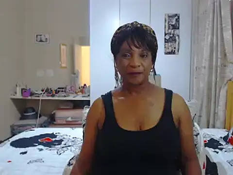 Snapshot of Hotgrannyx chatting on December 13, 4:54 am Hotgrannyx online show from December 13, 4:54 am