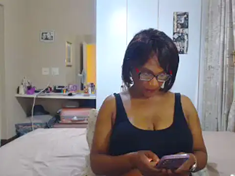 Snapshot of Hotgrannyx chatting on December 20, 4:25 pm Hotgrannyx online show from December 20, 4:25 pm