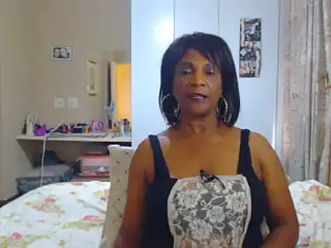 Snapshot of Hotgrannyx chatting on December 21, 9:44 am Hotgrannyx online show from December 21, 9:44 am
