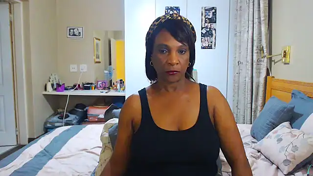 Snapshot of Hotgrannyx chatting on December 22, 5:21 pm Hotgrannyx online show from December 22, 5:21 pm