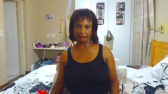 Snapshot of Hotgrannyx chatting on February 25, 10:04 am Hotgrannyx online show from February 25, 10:04 am