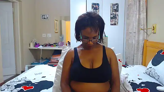 Snapshot of Hotgrannyx chatting on March 6, 8:08 am Hotgrannyx online show from March 6, 8:08 am