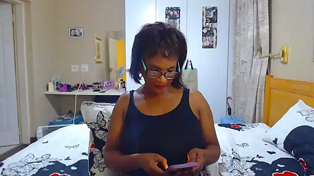 Snapshot of Hotgrannyx chatting on March 9, 7:37 pm Hotgrannyx online show from March 9, 7:37 pm