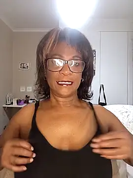 Snapshot of Hotgrannyx chatting on September 10, 6:02 am Hotgrannyx online show from September 10, 6:02 am