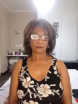 Snapshot of Hotgrannyx chatting on October 16, 3:40 am Hotgrannyx online show from October 16, 3:40 am