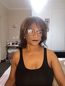 Snapshot of Hotgrannyx chatting on October 21, 4:02 am Hotgrannyx online show from October 21, 4:02 am