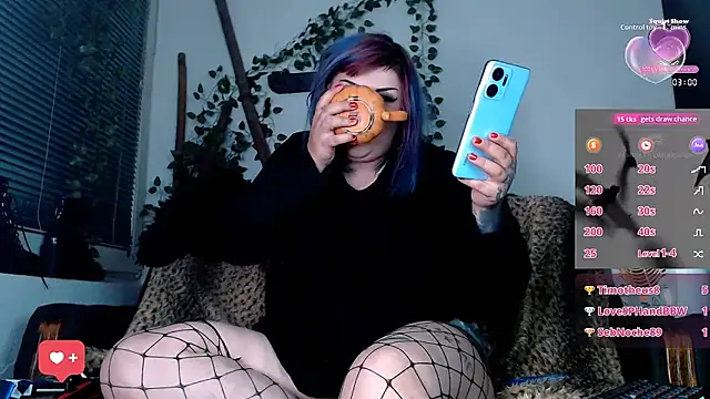 Psychobitch7 online show from October 19, 8:20 pm