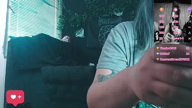 Psychobitch7 online show from May 6, 8:30 am