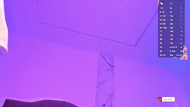 alysson 18 online show from November 17, 1:28 pm