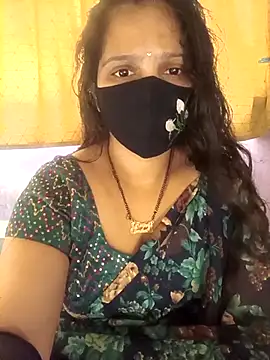 Snapshot of Rising_Smiler chatting on February 12, 9:26 am Rising Smiler online show from February 12, 9:26 am