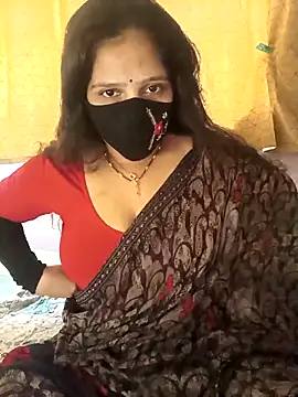 Snapshot of Rising_Smiler chatting on February 21, 9:54 am Rising Smiler online show from February 21, 9:54 am