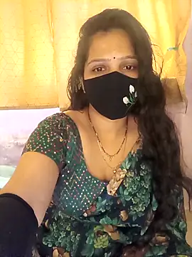 Snapshot of Rising_Smiler chatting on March 25, 10:43 am Rising Smiler online show from March 25, 10:43 am