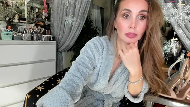 Aurora108 online show from December 4, 10:41 pm