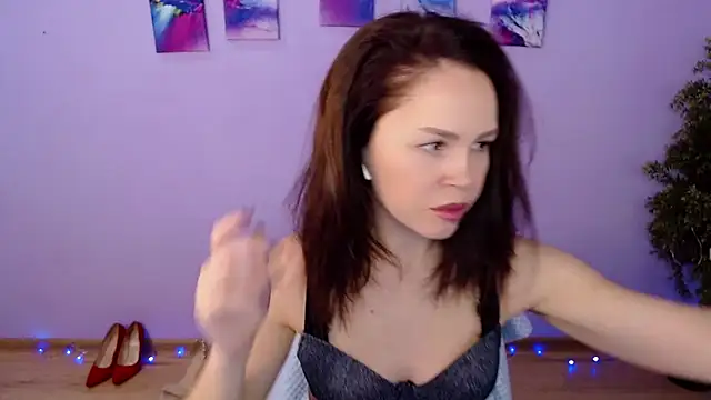 VickyGolden online show from March 5, 8:10 am