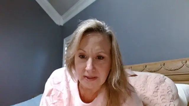 Lisaisluscious online show from January 26, 9:40 pm