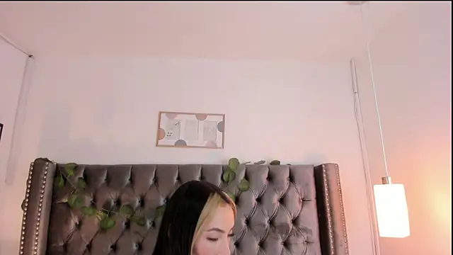 Kim Blane online show from February 7, 8:11 am