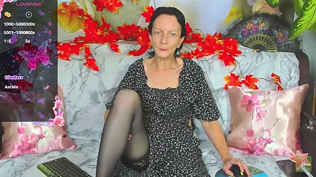 SelinaMoore online show from September 19, 4:40 pm