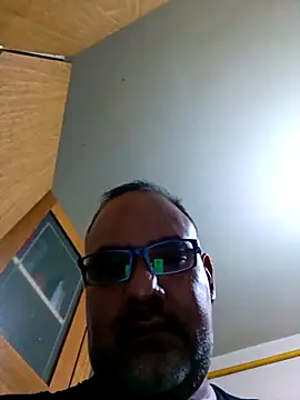 Snapshot of PhillDrake11 chatting on April 15, 11:49 pm PhillDrake11 online show from April 15, 11:49 pm