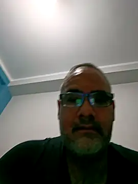 Snapshot of PhillDrake11 chatting on May 8, 12:49 am PhillDrake11 online show from May 8, 12:49 am