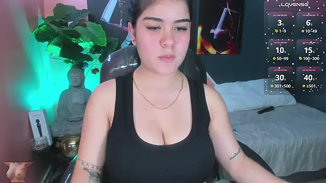 pearl weet online show from January 15, 5:26 pm