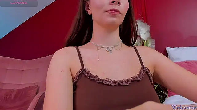 Snapshot of MiaMuse chatting on October 9, 12:14 pm MiaMuse online show from October 9, 12:14 pm