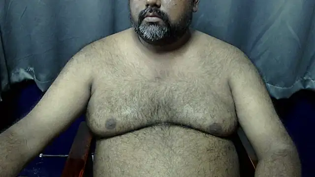 Snapshot of hairysubcub_70 chatting on October 1, 9:04 am hairysubcub 70 online show from October 1, 9:04 am